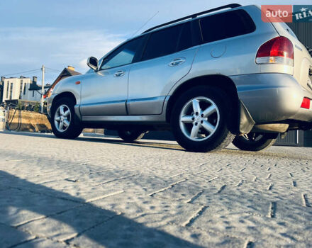 Серый Хендай Санта Фе, объемом двигателя 2.4 л и пробегом 262 тыс. км за 6900 $, фото 12 на Automoto.ua
