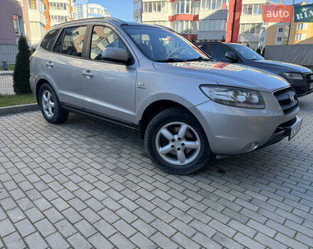 Серый Хендай Санта Фе, объемом двигателя 2.2 л и пробегом 290 тыс. км за 8700 $, фото 2 на Automoto.ua