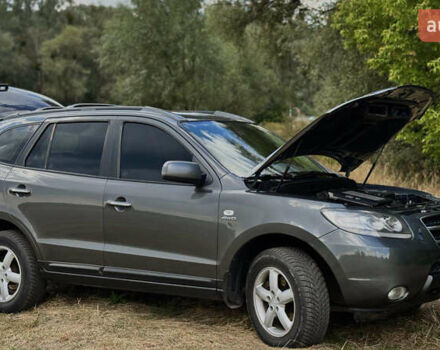 Серый Хендай Санта Фе, объемом двигателя 2.18 л и пробегом 350 тыс. км за 8799 $, фото 13 на Automoto.ua