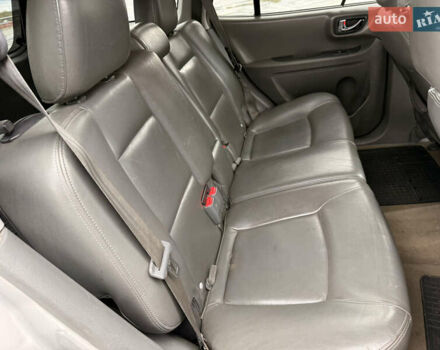 Серый Хендай Санта Фе, объемом двигателя 1.99 л и пробегом 299 тыс. км за 3999 $, фото 15 на Automoto.ua