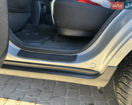 Серый Хендай Санта Фе, объемом двигателя 2.2 л и пробегом 290 тыс. км за 8700 $, фото 16 на Automoto.ua