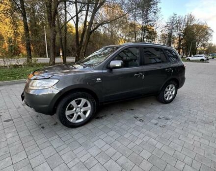 Серый Хендай Санта Фе, объемом двигателя 2.2 л и пробегом 360 тыс. км за 9300 $, фото 2 на Automoto.ua