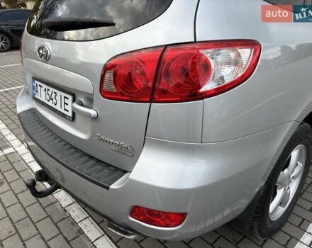 Серый Хендай Санта Фе, объемом двигателя 2.19 л и пробегом 276 тыс. км за 8550 $, фото 16 на Automoto.ua