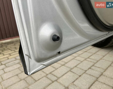 Сірий Хендай Санта Фе, об'ємом двигуна 2.19 л та пробігом 189 тис. км за 7950 $, фото 46 на Automoto.ua