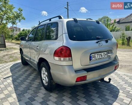 Серый Хендай Санта Фе, объемом двигателя 2 л и пробегом 123 тыс. км за 6555 $, фото 4 на Automoto.ua