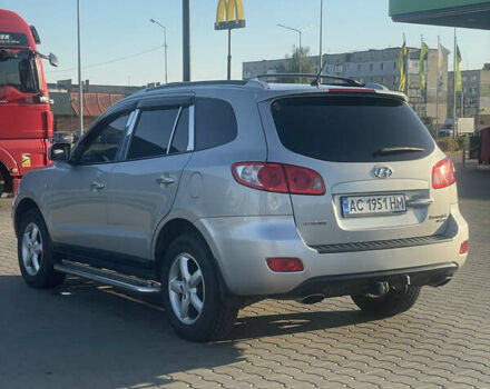 Серый Хендай Санта Фе, объемом двигателя 2.19 л и пробегом 280 тыс. км за 9000 $, фото 3 на Automoto.ua
