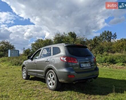 Серый Хендай Санта Фе, объемом двигателя 2.19 л и пробегом 243 тыс. км за 7999 $, фото 4 на Automoto.ua