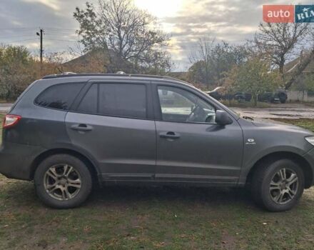 Серый Хендай Санта Фе, объемом двигателя 2.2 л и пробегом 297 тыс. км за 5299 $, фото 6 на Automoto.ua