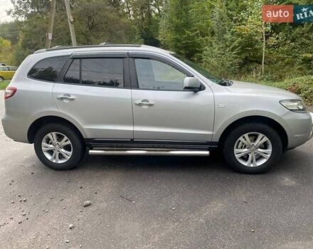 Серый Хендай Санта Фе, объемом двигателя 2.2 л и пробегом 182 тыс. км за 9450 $, фото 3 на Automoto.ua