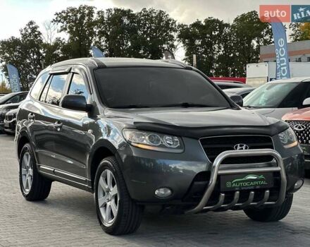 Серый Хендай Санта Фе, объемом двигателя 2.19 л и пробегом 225 тыс. км за 8990 $, фото 5 на Automoto.ua