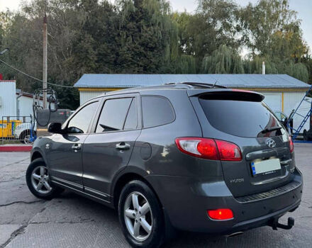 Сірий Хендай Санта Фе, об'ємом двигуна 2.19 л та пробігом 320 тис. км за 10000 $, фото 5 на Automoto.ua