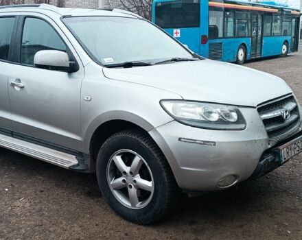 Серый Хендай Санта Фе, объемом двигателя 2 л и пробегом 290 тыс. км за 5000 $, фото 2 на Automoto.ua