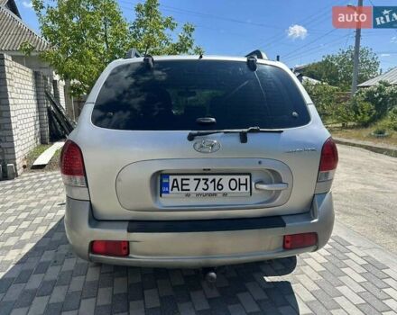 Серый Хендай Санта Фе, объемом двигателя 2 л и пробегом 123 тыс. км за 6555 $, фото 1 на Automoto.ua