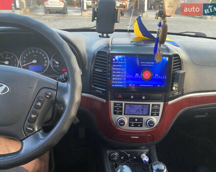 Сірий Хендай Санта Фе, об'ємом двигуна 2.2 л та пробігом 272 тис. км за 9949 $, фото 16 на Automoto.ua