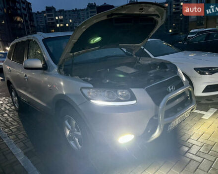 Серый Хендай Санта Фе, объемом двигателя 2.19 л и пробегом 260 тыс. км за 8950 $, фото 62 на Automoto.ua