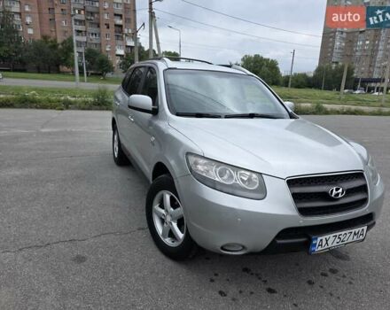 Серый Хендай Санта Фе, объемом двигателя 2.2 л и пробегом 260 тыс. км за 6700 $, фото 9 на Automoto.ua