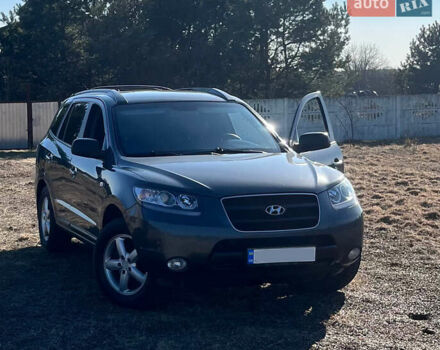Сірий Хендай Санта Фе, об'ємом двигуна 2.19 л та пробігом 320 тис. км за 10000 $, фото 17 на Automoto.ua
