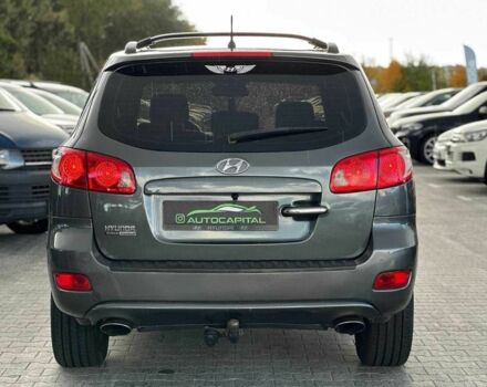 Серый Хендай Санта Фе, объемом двигателя 2.2 л и пробегом 225 тыс. км за 8990 $, фото 8 на Automoto.ua