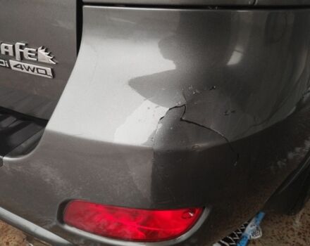 Серый Хендай Санта Фе, объемом двигателя 0 л и пробегом 294 тыс. км за 5700 $, фото 4 на Automoto.ua