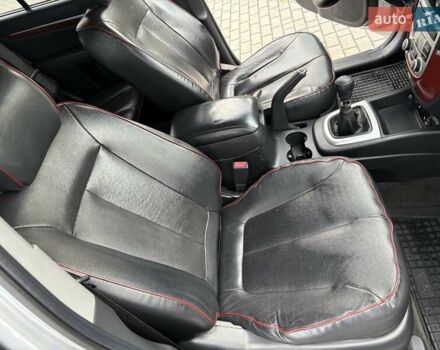 Серый Хендай Санта Фе, объемом двигателя 2.19 л и пробегом 276 тыс. км за 8550 $, фото 52 на Automoto.ua