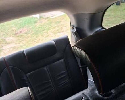 Серый Хендай Санта Фе, объемом двигателя 2.19 л и пробегом 296 тыс. км за 9700 $, фото 11 на Automoto.ua