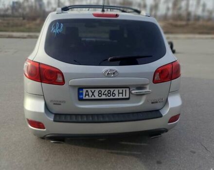 Серый Хендай Санта Фе, объемом двигателя 2.19 л и пробегом 225 тыс. км за 9500 $, фото 3 на Automoto.ua