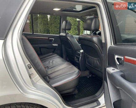 Сірий Хендай Санта Фе, об'ємом двигуна 2.19 л та пробігом 189 тис. км за 7950 $, фото 49 на Automoto.ua