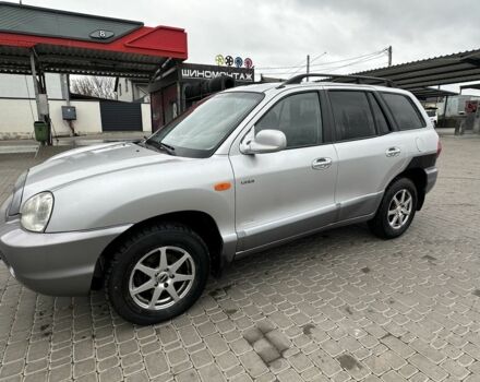 Сірий Хендай Санта Фе, об'ємом двигуна 2 л та пробігом 235 тис. км за 4000 $, фото 3 на Automoto.ua