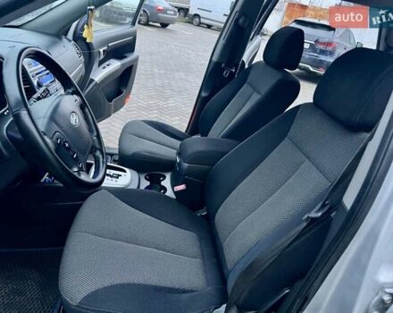 Сірий Хендай Санта Фе, об'ємом двигуна 2.19 л та пробігом 290 тис. км за 8600 $, фото 10 на Automoto.ua