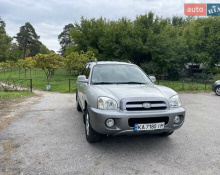 Сірий Хендай Санта Фе, об'ємом двигуна 2.35 л та пробігом 129 тис. км за 7000 $, фото 1 на Automoto.ua