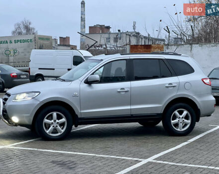 Серый Хендай Санта Фе, объемом двигателя 2.19 л и пробегом 260 тыс. км за 8950 $, фото 8 на Automoto.ua