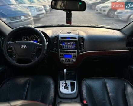 Серый Хендай Санта Фе, объемом двигателя 2.19 л и пробегом 225 тыс. км за 8990 $, фото 15 на Automoto.ua