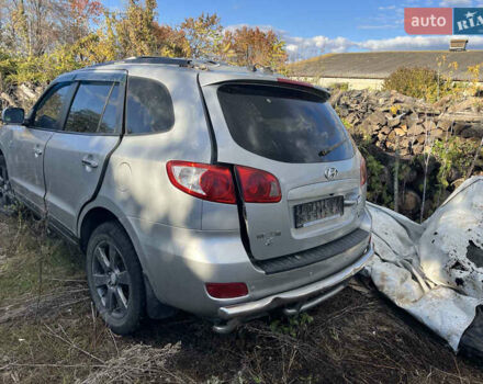 Серый Хендай Санта Фе, объемом двигателя 2.2 л и пробегом 300 тыс. км за 3200 $, фото 2 на Automoto.ua