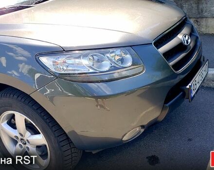 Серый Хендай Санта Фе, объемом двигателя 2.2 л и пробегом 230 тыс. км за 10400 $, фото 8 на Automoto.ua