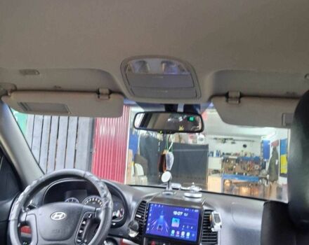 Серый Хендай Санта Фе, объемом двигателя 2.2 л и пробегом 296 тыс. км за 9700 $, фото 12 на Automoto.ua