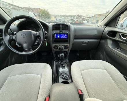 Сірий Хендай Санта Фе, об'ємом двигуна 2 л та пробігом 254 тис. км за 3700 $, фото 7 на Automoto.ua