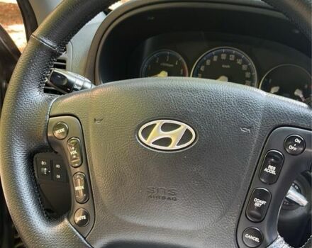 Серый Хендай Санта Фе, объемом двигателя 2.2 л и пробегом 320 тыс. км за 10000 $, фото 16 на Automoto.ua