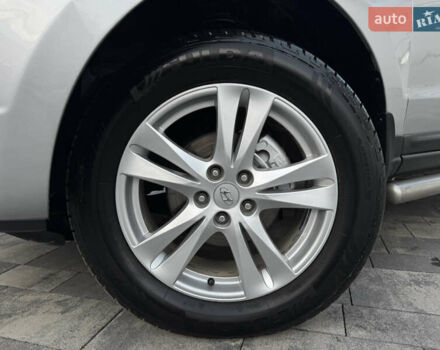 Сірий Хендай Санта Фе, об'ємом двигуна 2.7 л та пробігом 167 тис. км за 7850 $, фото 64 на Automoto.ua