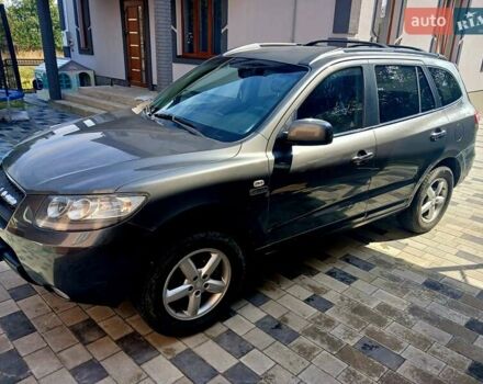 Серый Хендай Санта Фе, объемом двигателя 2.2 л и пробегом 223 тыс. км за 8850 $, фото 2 на Automoto.ua