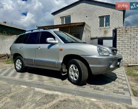 Серый Хендай Санта Фе, объемом двигателя 2 л и пробегом 123 тыс. км за 6555 $, фото 5 на Automoto.ua