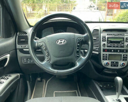 Сірий Хендай Санта Фе, об'ємом двигуна 2.19 л та пробігом 346 тис. км за 6900 $, фото 5 на Automoto.ua