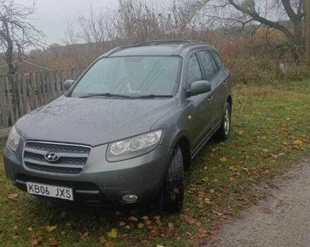 Серый Хендай Санта Фе, объемом двигателя 2.2 л и пробегом 261 тыс. км за 4500 $, фото 6 на Automoto.ua