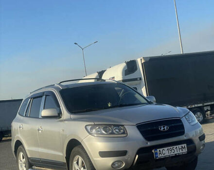 Серый Хендай Санта Фе, объемом двигателя 2.19 л и пробегом 280 тыс. км за 9000 $, фото 2 на Automoto.ua