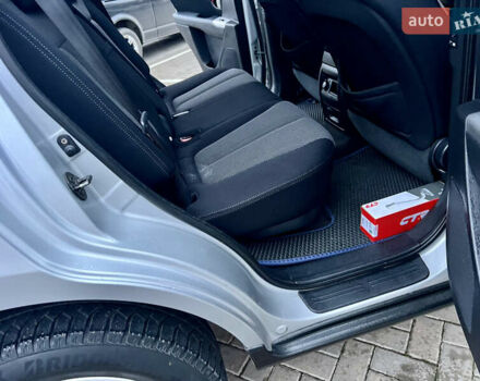 Серый Хендай Санта Фе, объемом двигателя 2.19 л и пробегом 260 тыс. км за 8950 $, фото 42 на Automoto.ua