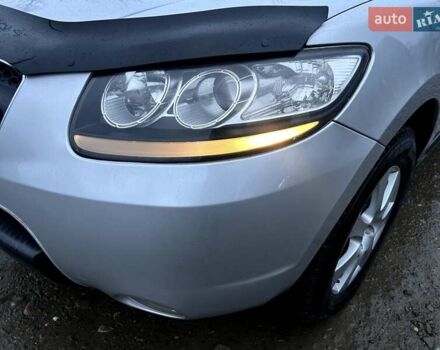 Сірий Хендай Санта Фе, об'ємом двигуна 2.2 л та пробігом 225 тис. км за 8850 $, фото 1 на Automoto.ua