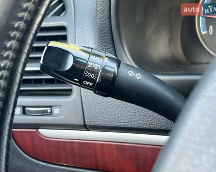 Серый Хендай Санта Фе, объемом двигателя 2.19 л и пробегом 344 тыс. км за 8990 $, фото 16 на Automoto.ua