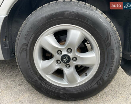 Сірий Хендай Санта Фе, об'ємом двигуна 2.35 л та пробігом 129 тис. км за 7000 $, фото 5 на Automoto.ua