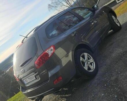 Серый Хендай Санта Фе, объемом двигателя 2.2 л и пробегом 273 тыс. км за 4559 $, фото 2 на Automoto.ua