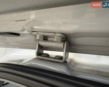 Серый Хендай Санта Фе, объемом двигателя 2.19 л и пробегом 276 тыс. км за 8550 $, фото 43 на Automoto.ua