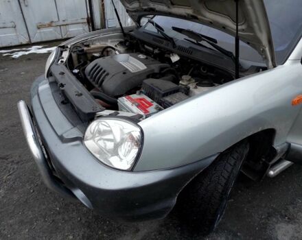 Серый Хендай Санта Фе, объемом двигателя 2 л и пробегом 200 тыс. км за 7650 $, фото 13 на Automoto.ua